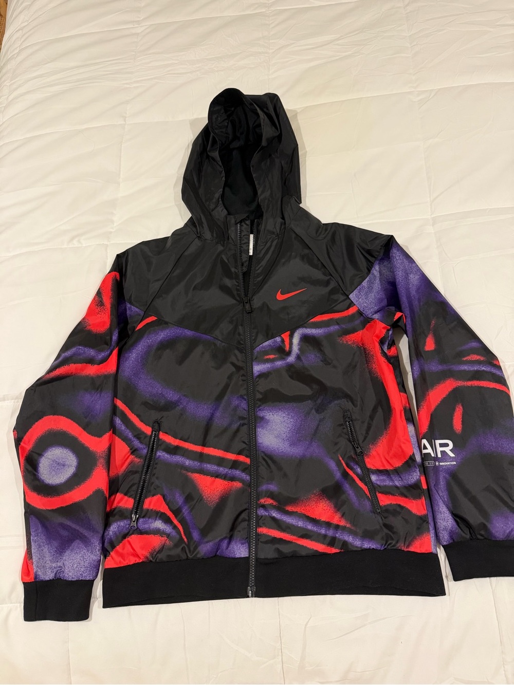Nike Air Max Windrunner in Black Hooded  Jacket Kids XL